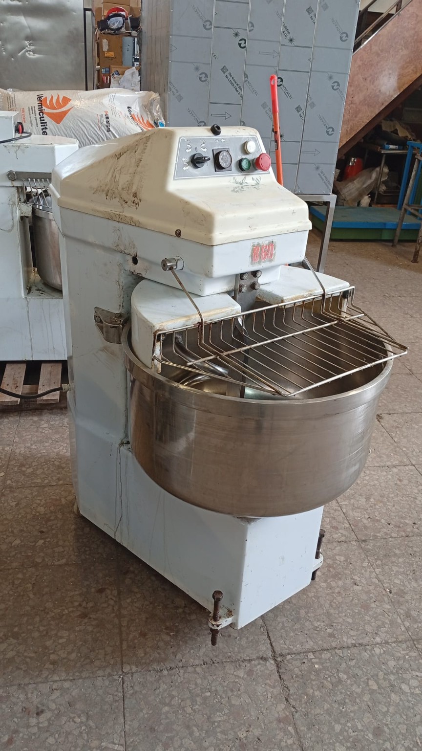Pétrin à spirale SIGMA 40 kg – 60 kg pâte (semi-neuf)